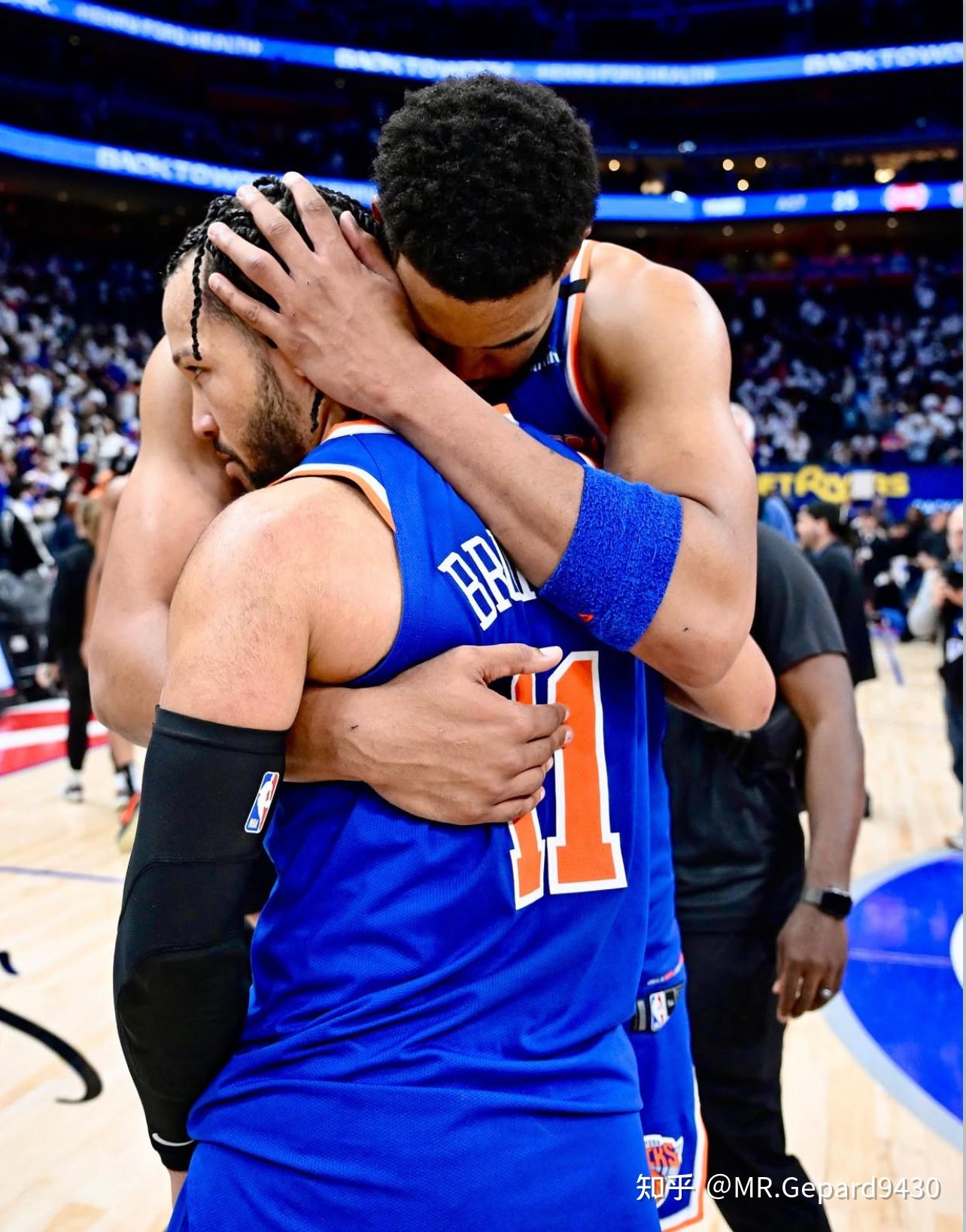 金年会中国官方入口-包含纽约尼克斯训练开放日；转会期队长鼓劲引欢呼；NBA季后赛在即；身体对抗强度拉满的词条