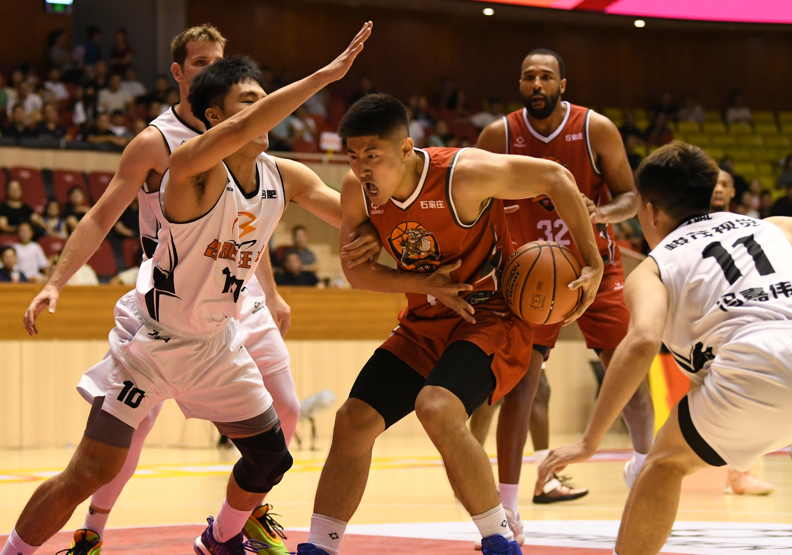 金年会中文官网-今晨体能课后，浙江队刷新队史纪录备战欧篮联，压力陡增，球队文化再被提及的简单介绍